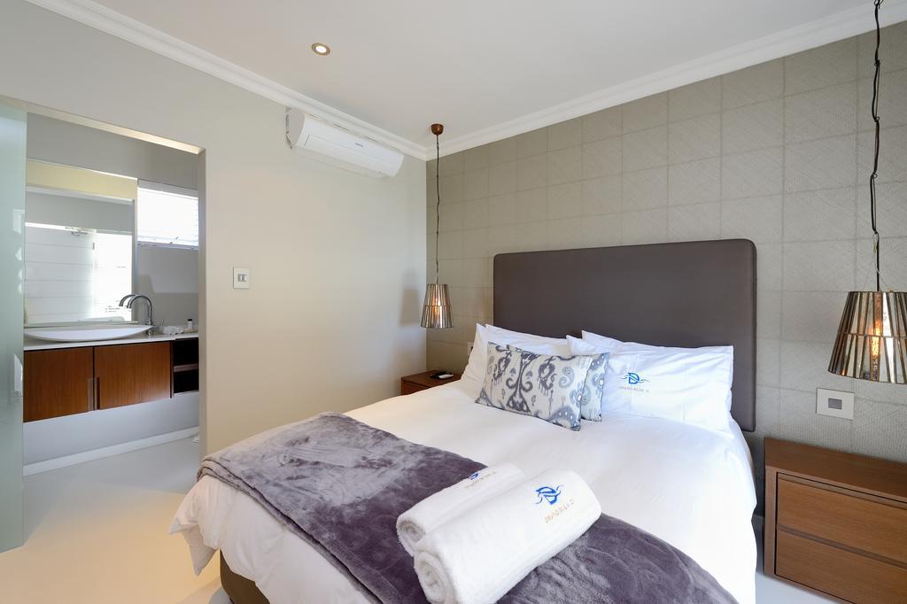Grand Blue D Hotel Cape Town Exterior photo